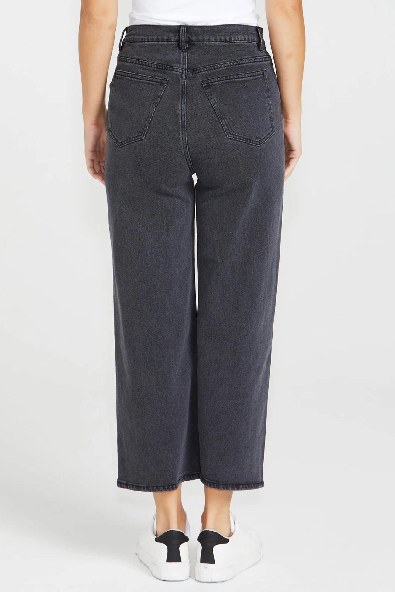 Everyday Favorite Sandy Jean 82 Washed Black