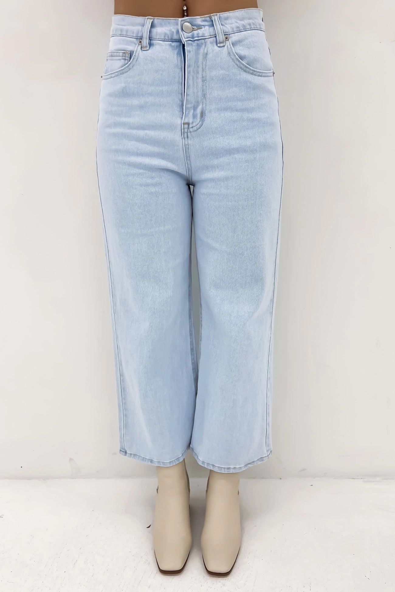 Eco Friendly Denim Stretch Recovery Sandy Jean 96 Bleached Wash