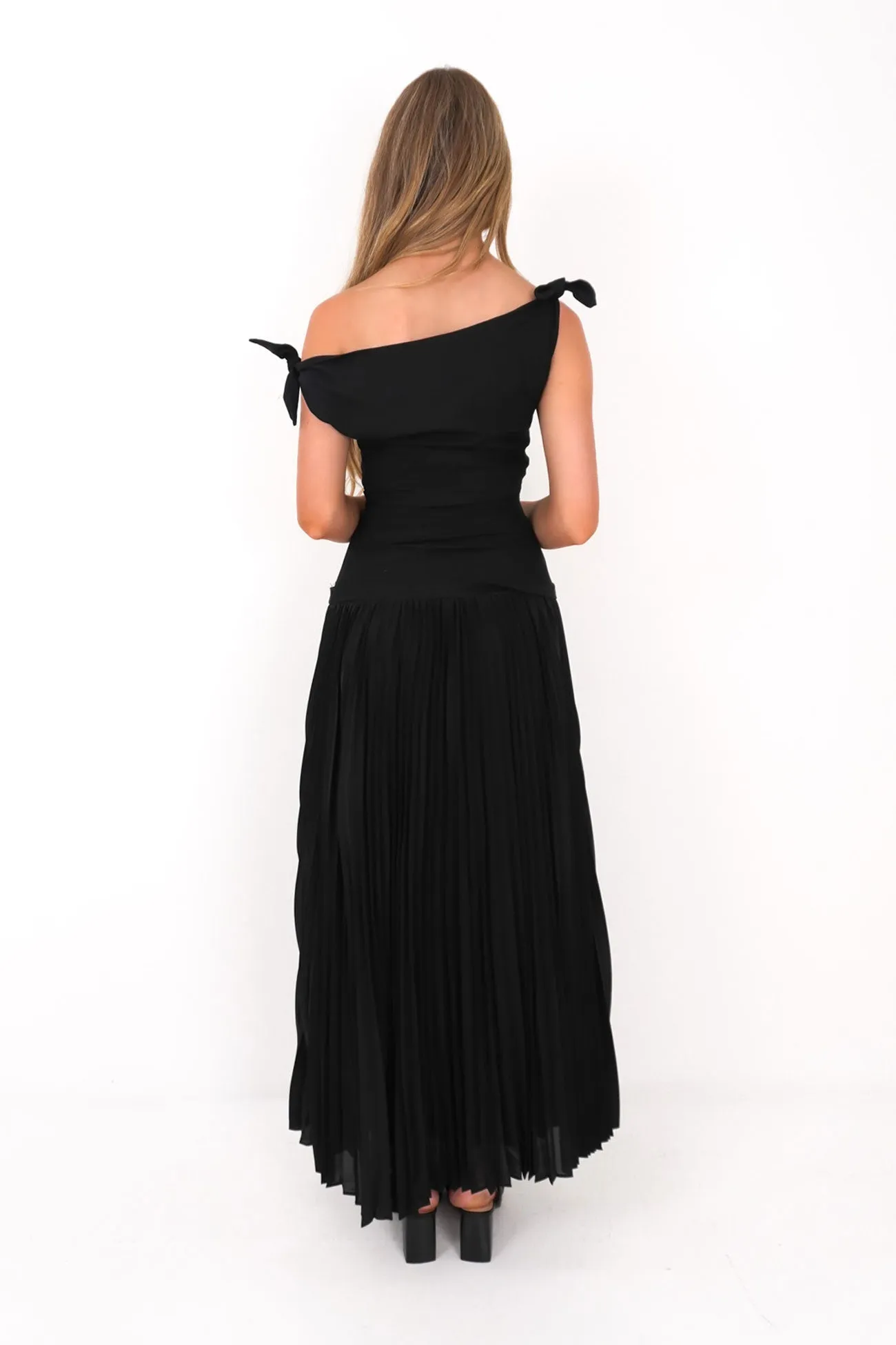 Midnight Mood Augusta Maxi Dress Black