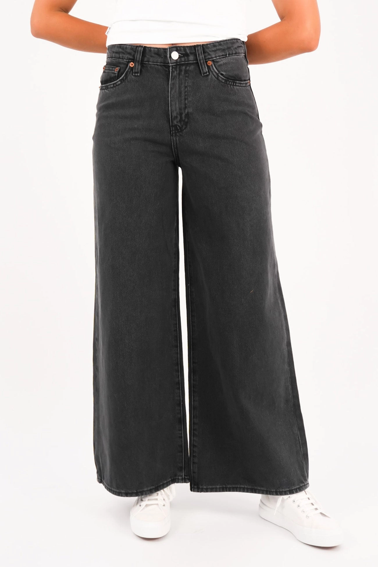 Mid A-Line Jean Black Logic All Fit Style
