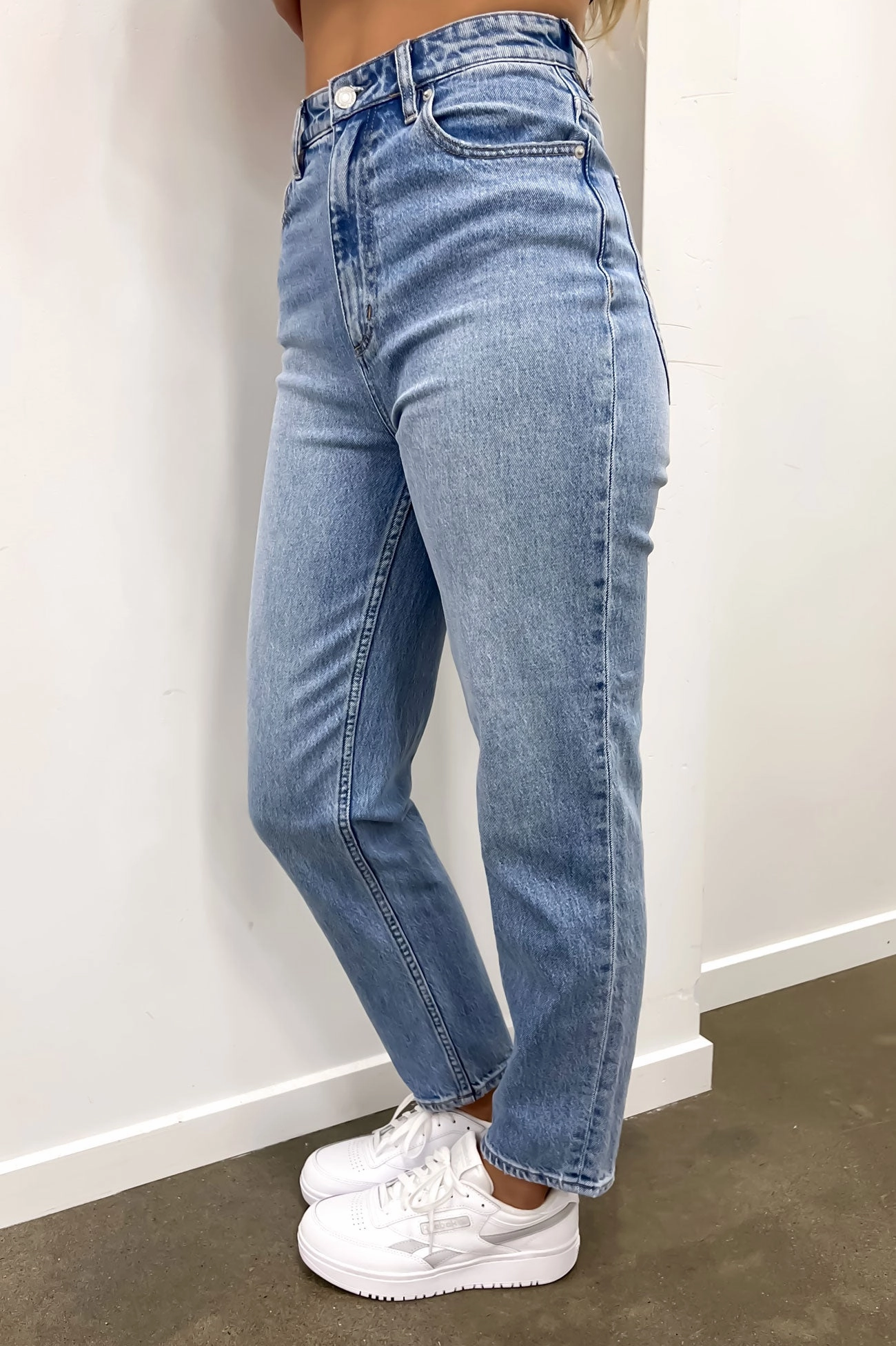 High Moms Jean Blue Elysium Functional Outfit Autumn Days Outdoor Enthusiast Streetwear Fan