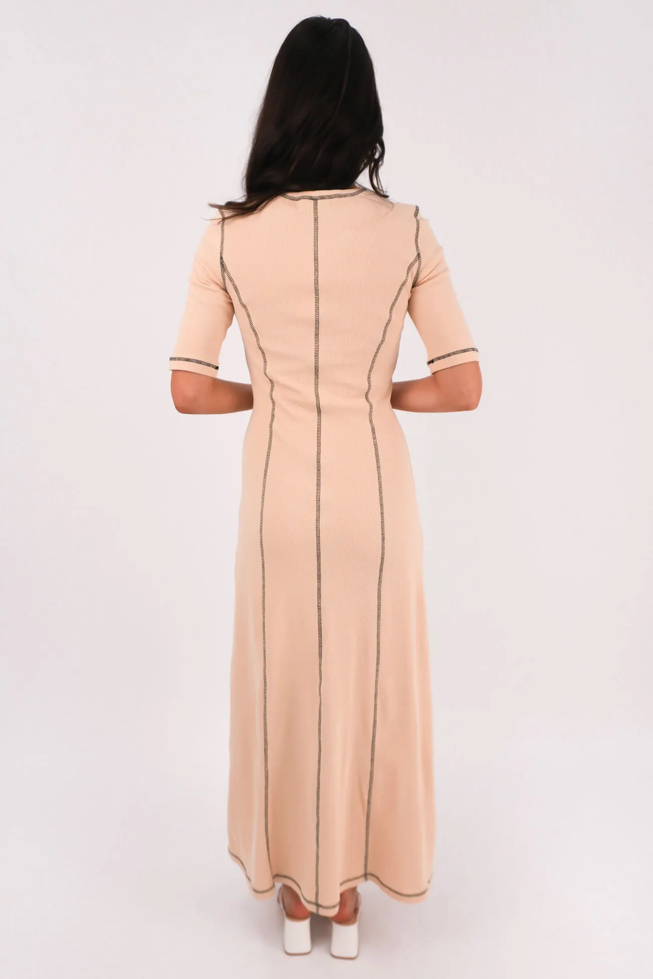 Visual Balance Calm Tone Kisha Maxi Dress Camel