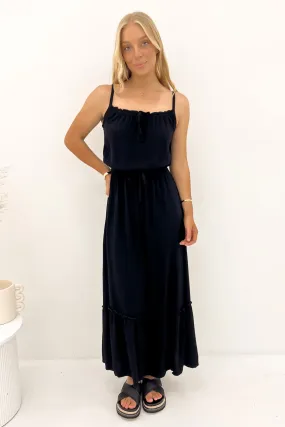 Fitted Design Kayla Maxi Dress Black