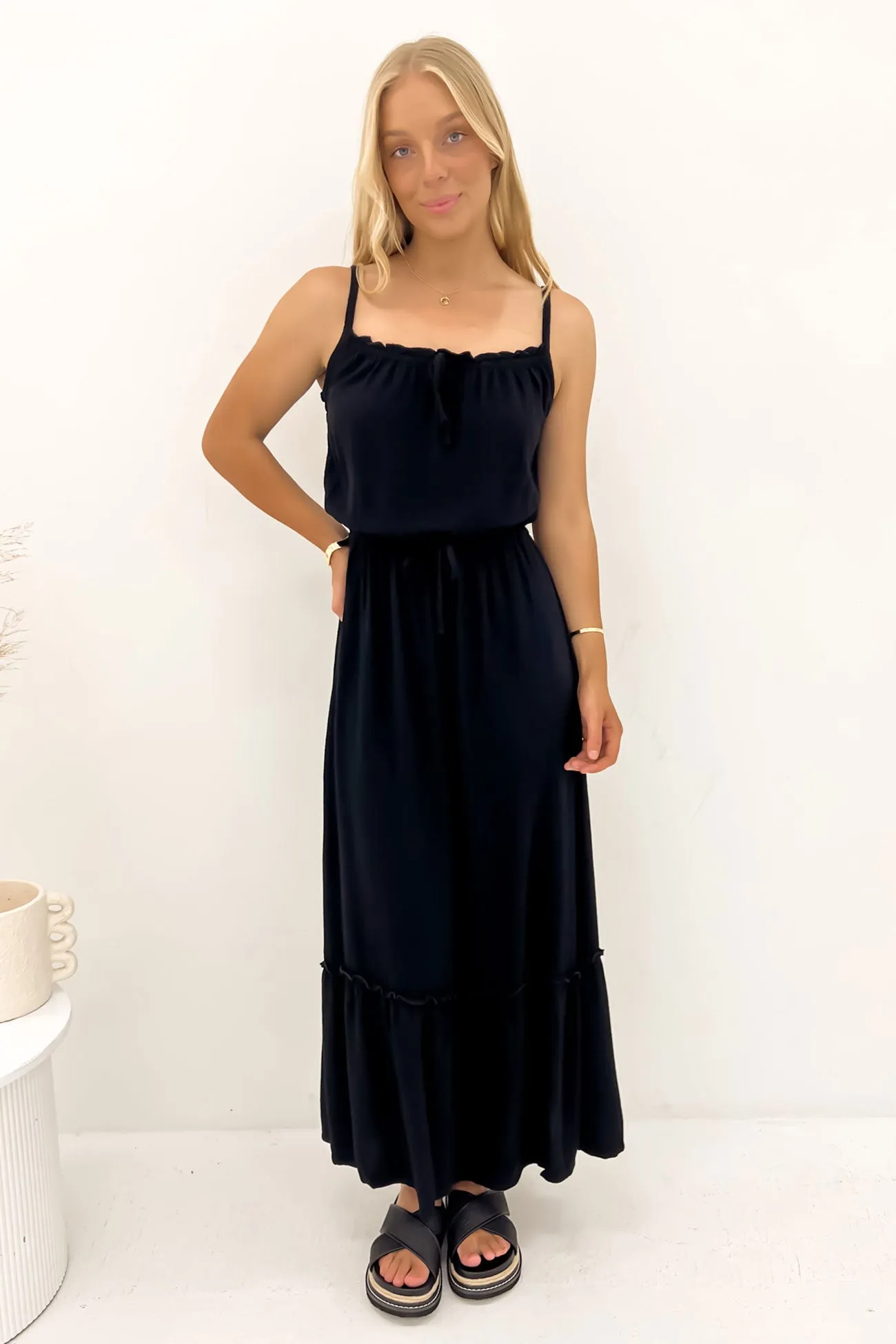 Lounge Cut Lightweight warm-weather dress Kayla Maxi Dress Black