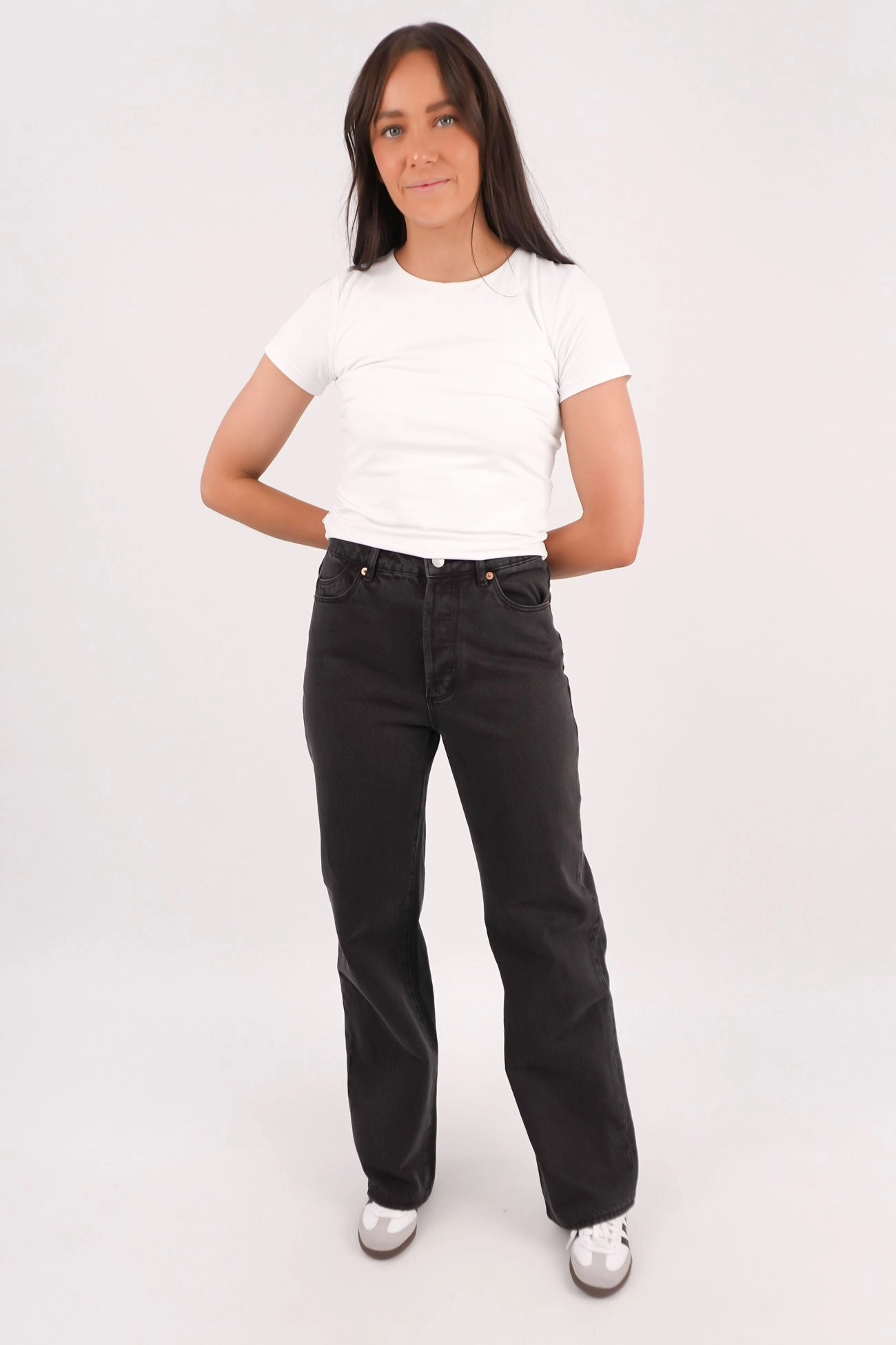Suitable Fit Classic Comfort Stevie Relaxed Jean Stone Black