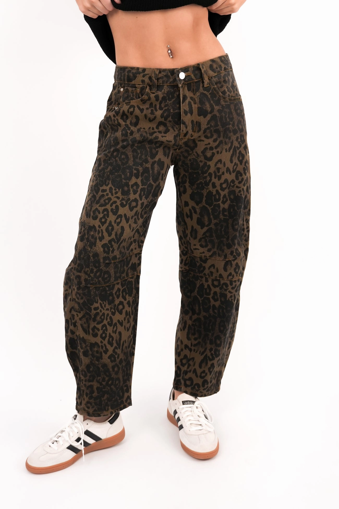 Toby Barrel Jean Leopard Morning Stroll Professional Wear Brunch Outfit Relax Mode