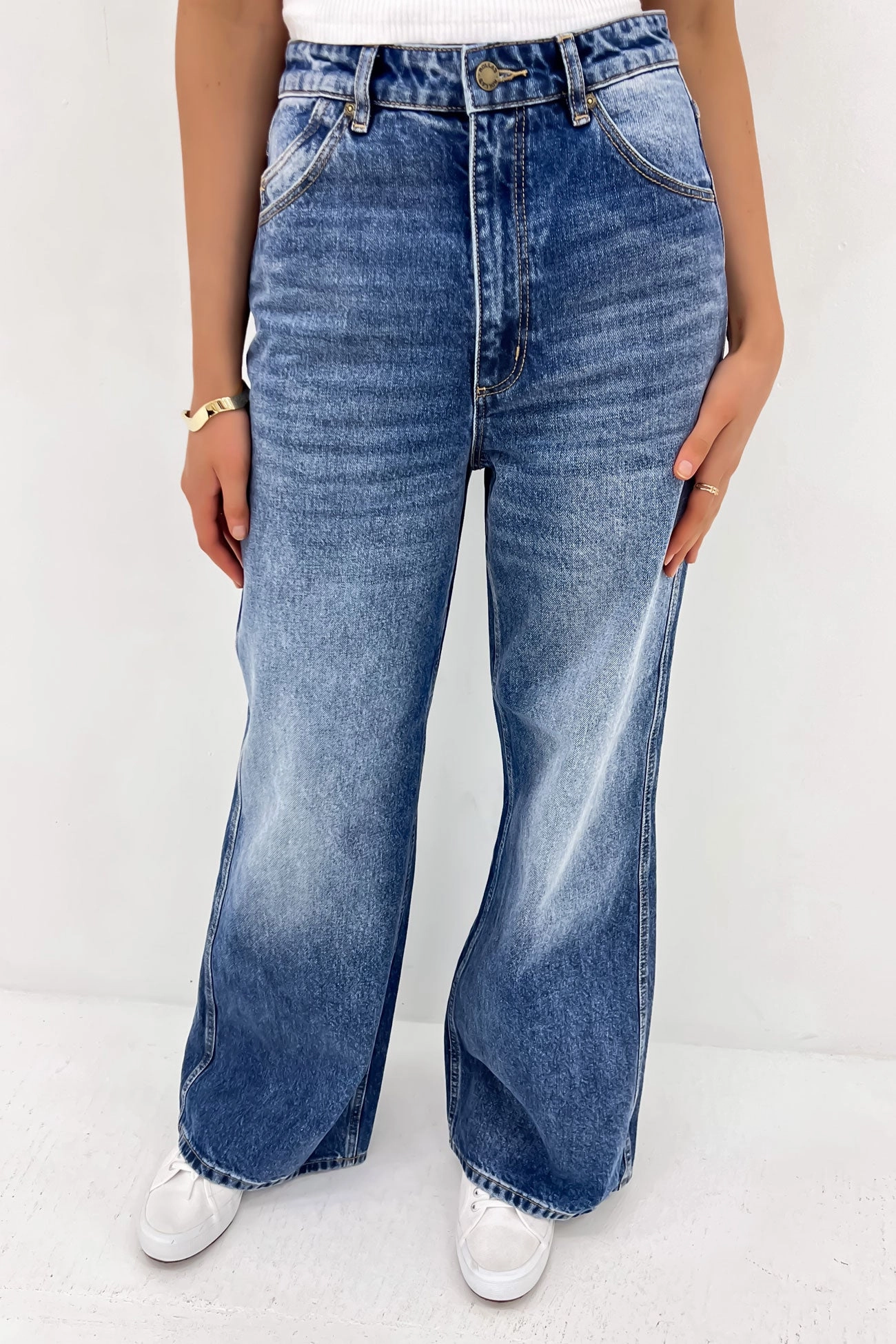 Durable Eco Friendly Reliable Basic Studio Flare Jean Real Worn