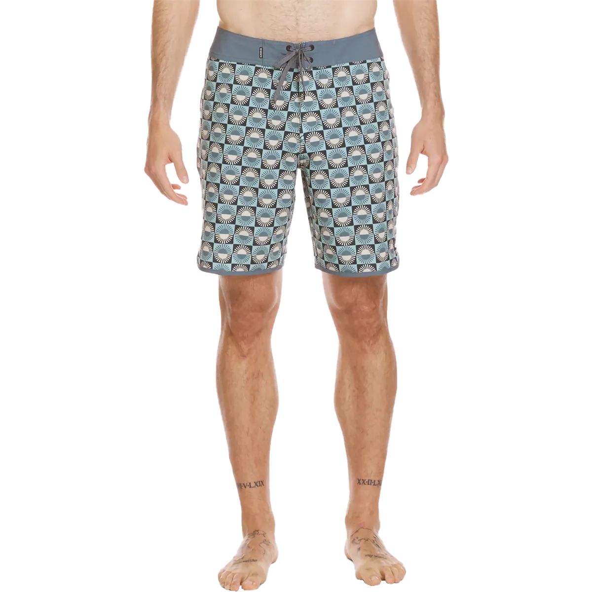 Party Guest Tribal Soul Surfsilk Scallop 19"
