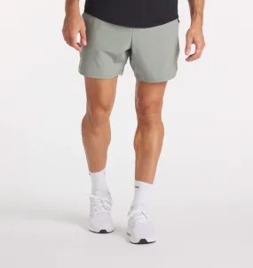 UNRL Stride Short [5.5"] Photo Glam