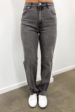 Luxury Minimalist Weekend Style Casual Parent Style A 94 High Straight Jean Brooklyn