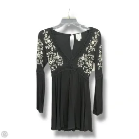 Soft and Stylish City Casual Dress Casual Short By Blue Rain In Black & White, Size: Xxs
