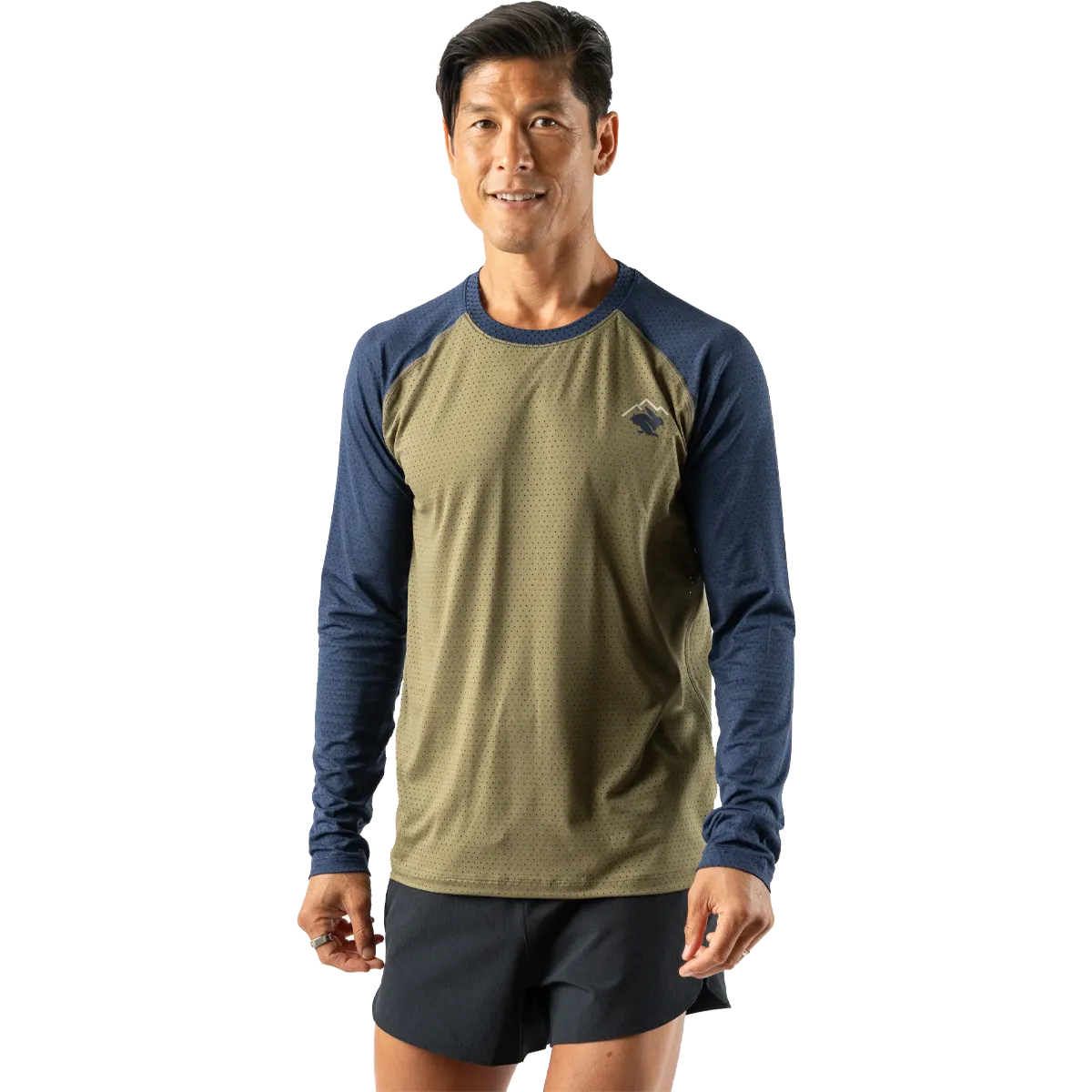Daily Routine Budget Friendly Men's EZ Tee Perf Long Sleeve Trail