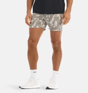 Hotel Style LightweightInsulation UNRL Stride Short [5.5"]