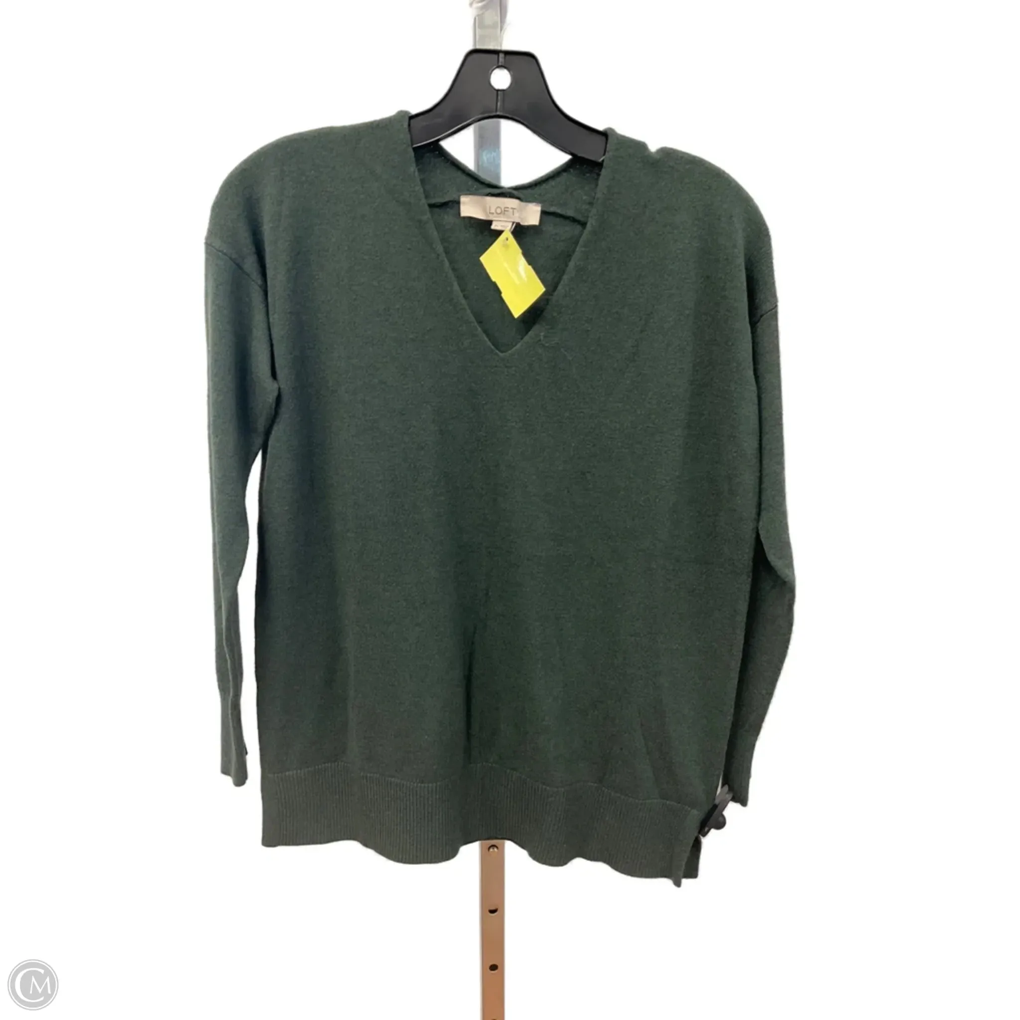 Top Long Sleeve By Loft In Green, Size: Xs Light Deflection Fabric