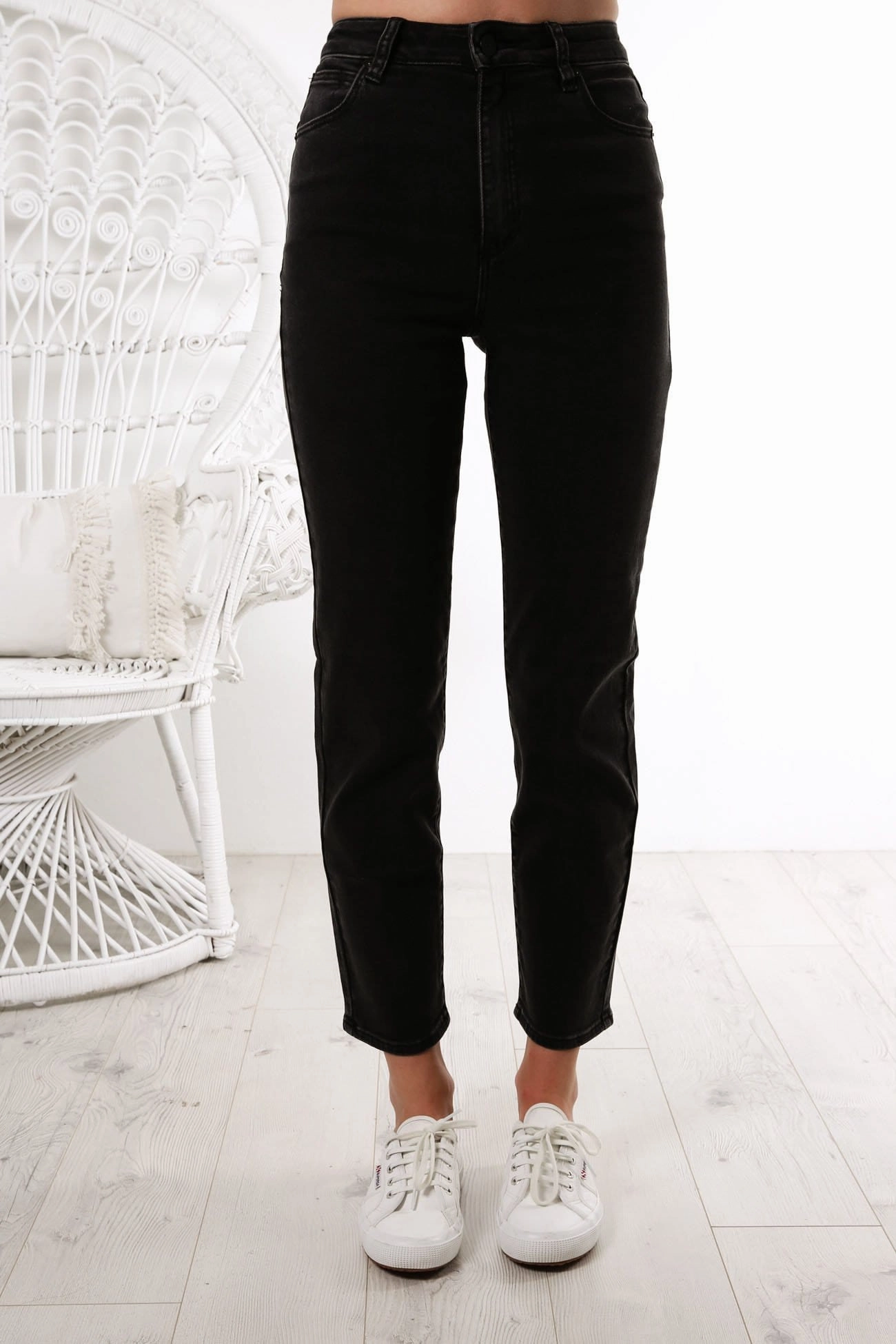 A 94 High Slim Jean 90210 Date Night Sunny Vibes Great Base