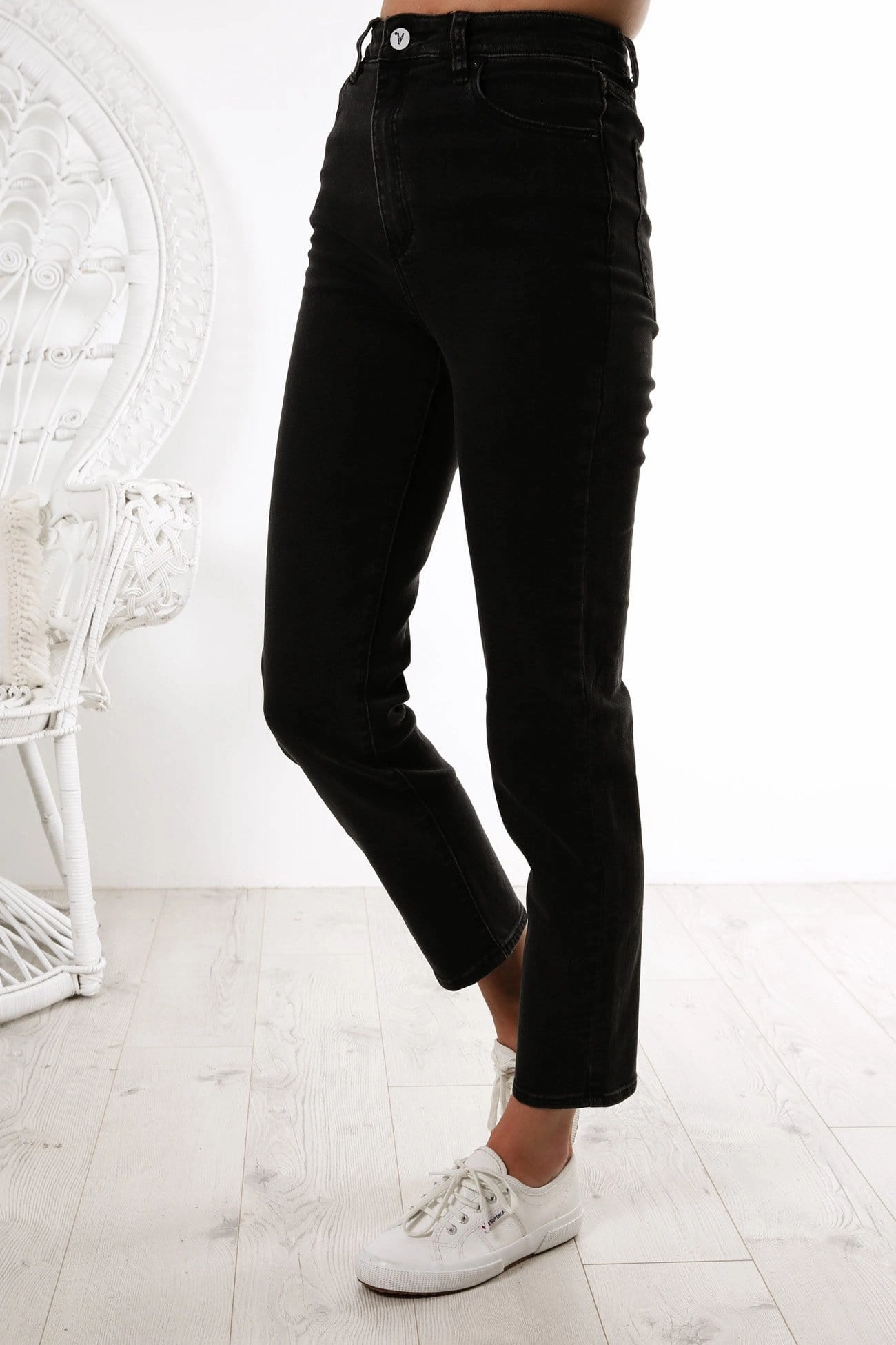 A 94 High Slim Jean 90210 Smart Layer Smooth Lightweight