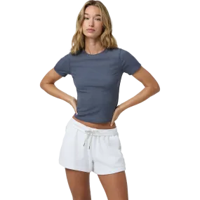 Reinforced Hem Classic Glow Women's Pose Fitted Tee